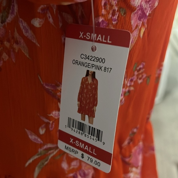 Vince Camuto NWT floral dress - Picture 3 of 3